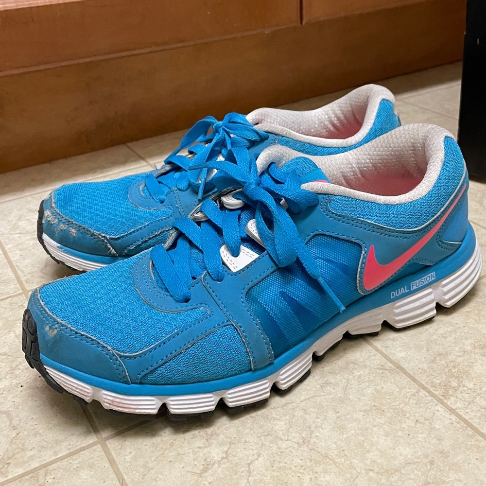 Nike Dual Fusion ST 2 Running Sneakers